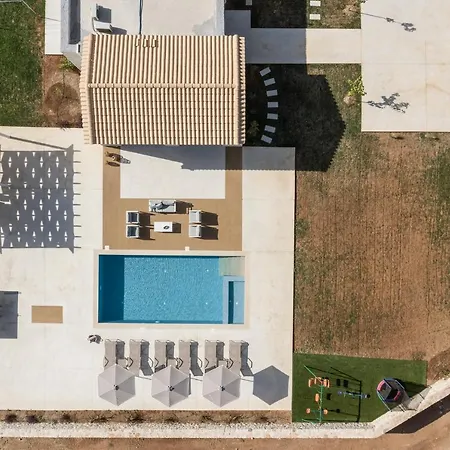 Evaero I, Ii, Iii, Iv - An Ever-so Inviting Escape, By Thinkvilla Willa