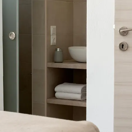 Evaero I, Ii, Iii, Iv - An Ever-so Inviting Escape, By Thinkvilla Willa *
